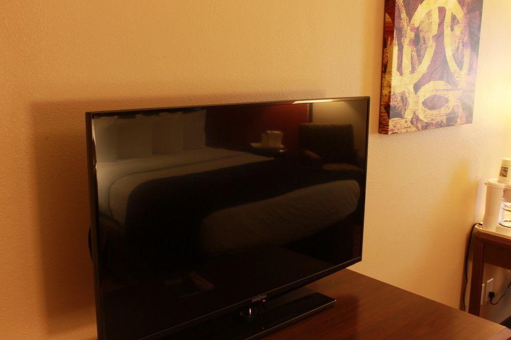 Best Western Woodland Inn Bagian luar foto