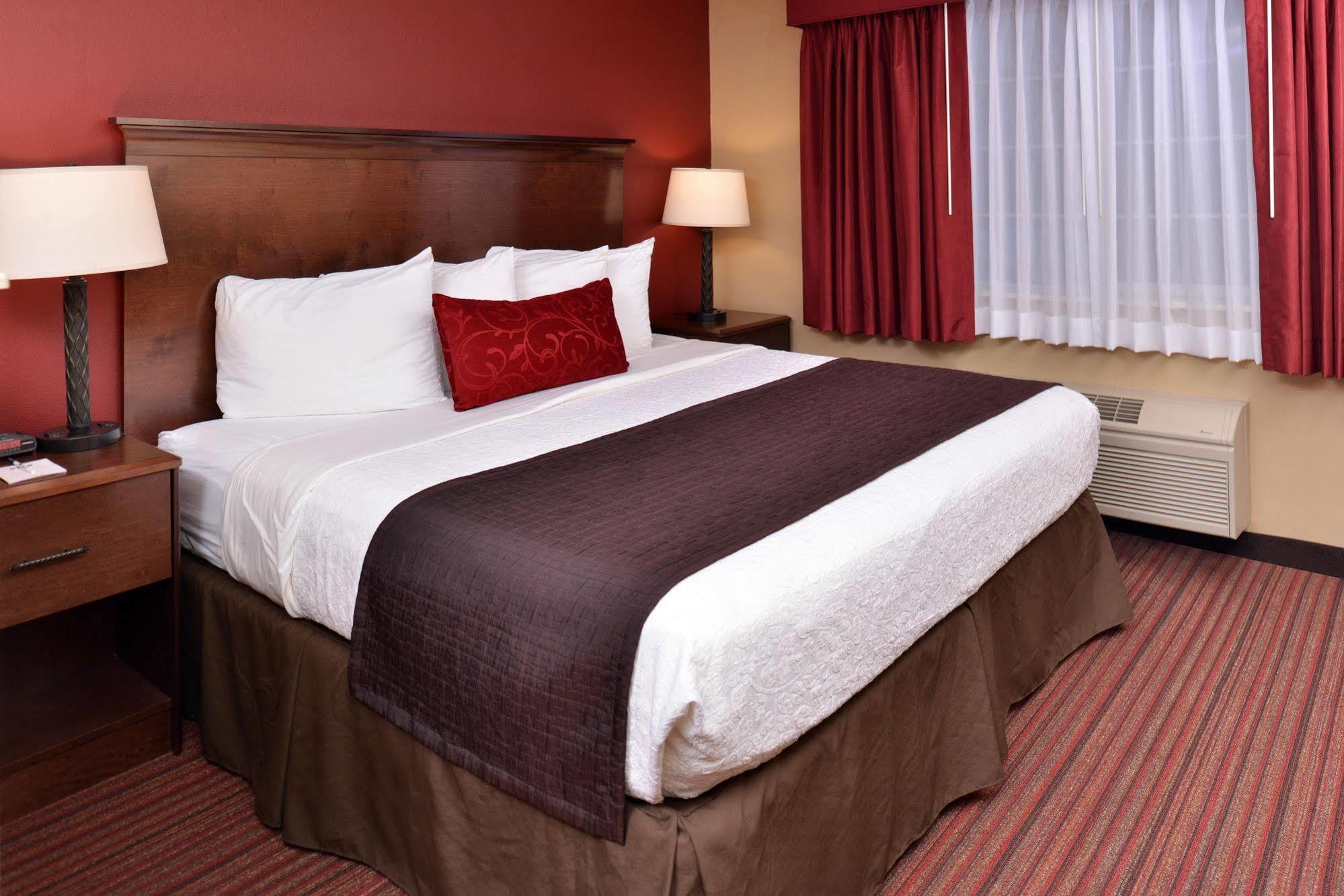 Best Western Woodland Inn Bagian luar foto