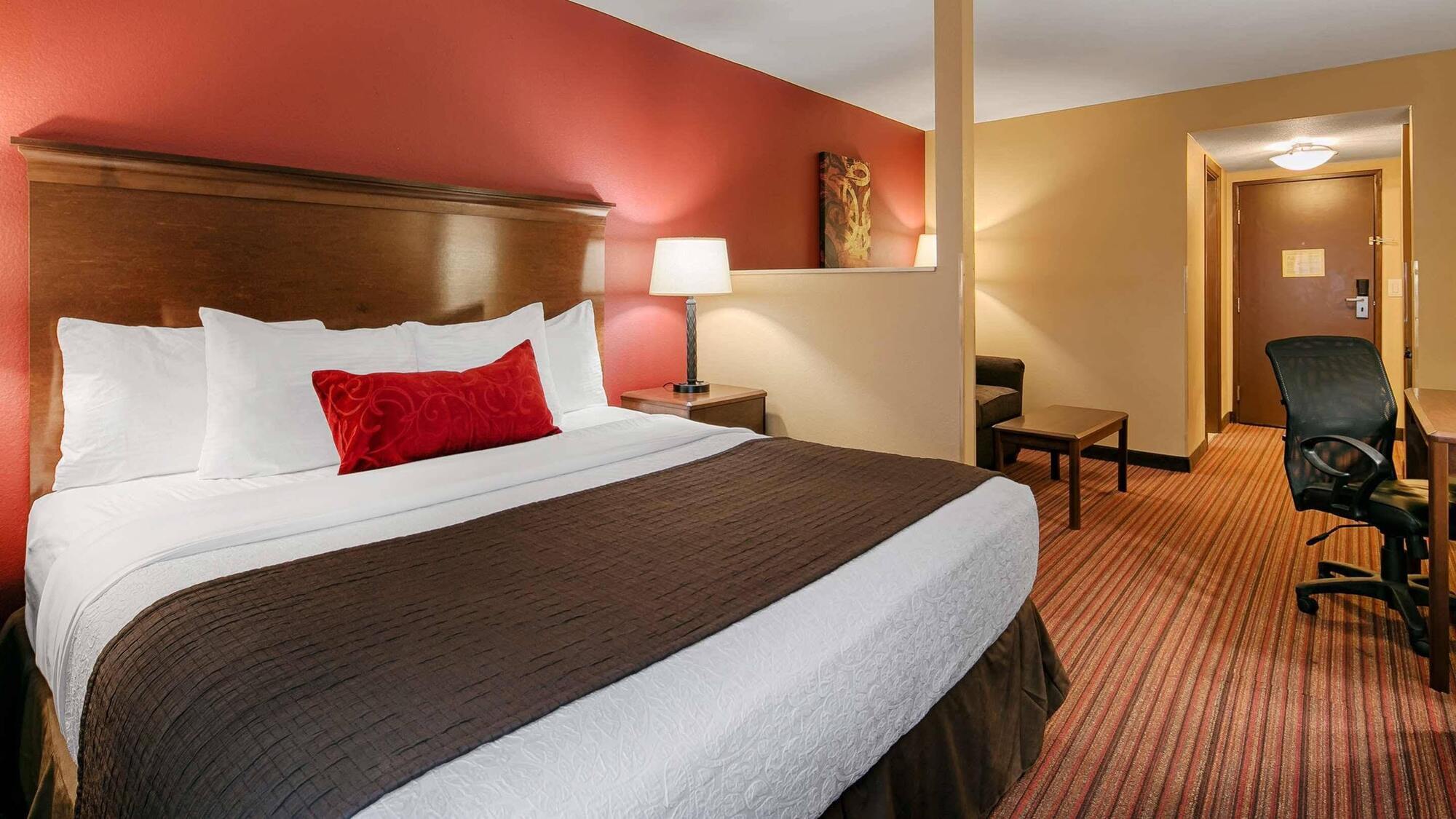 Best Western Woodland Inn Bagian luar foto