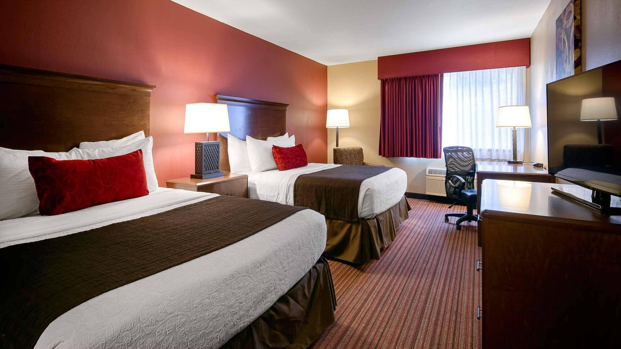Best Western Woodland Inn Bagian luar foto